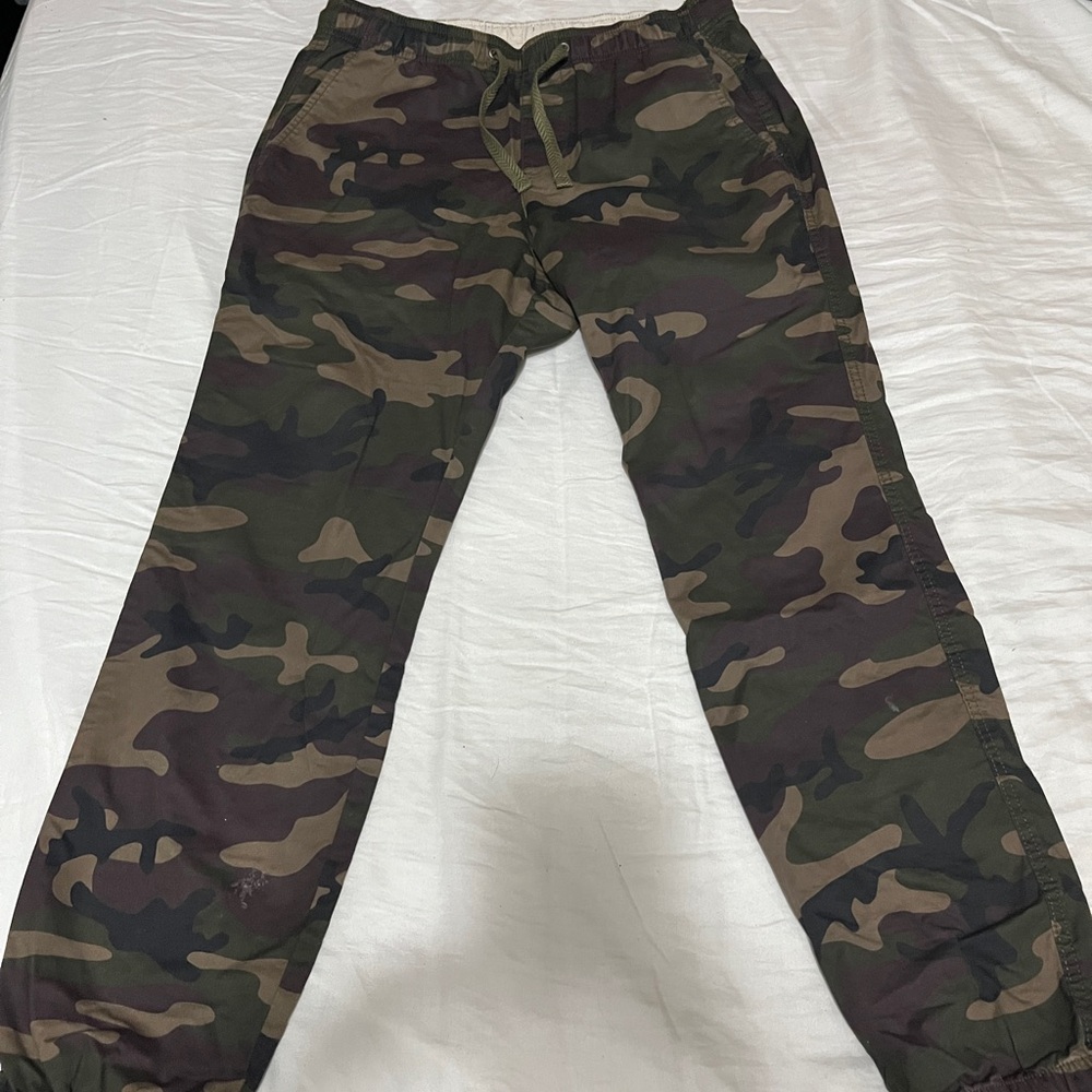 GAP Green Camouflage Pants